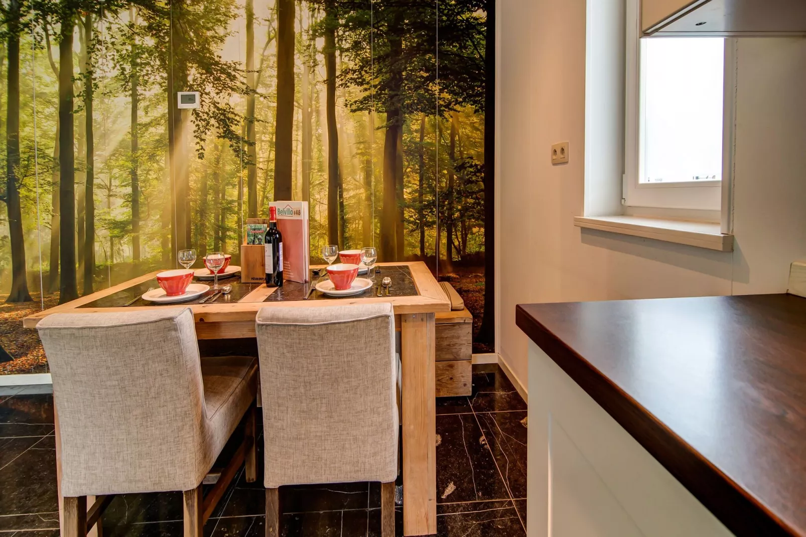 Nr 48-Dining room