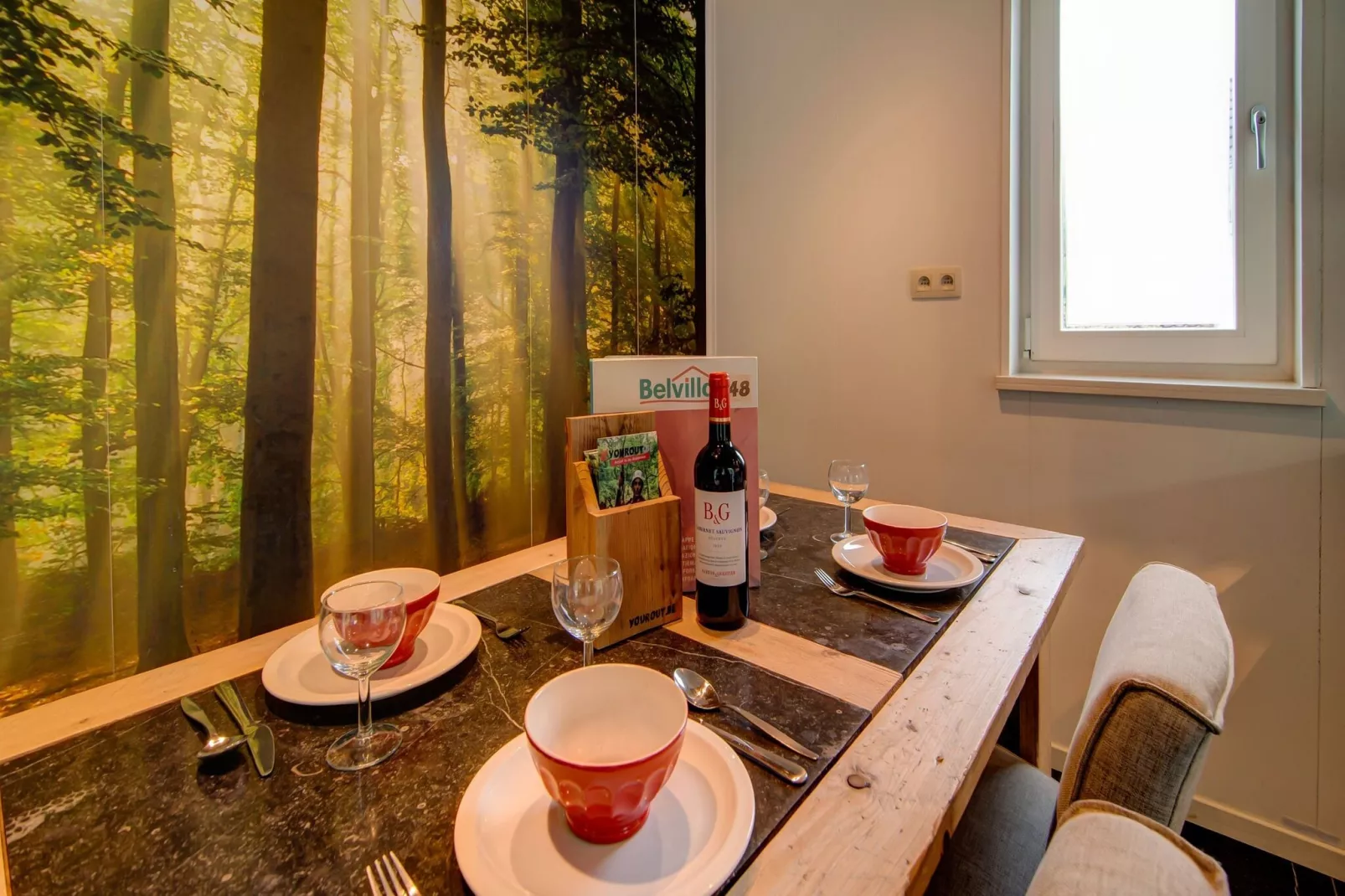 Nr 48-Dining room