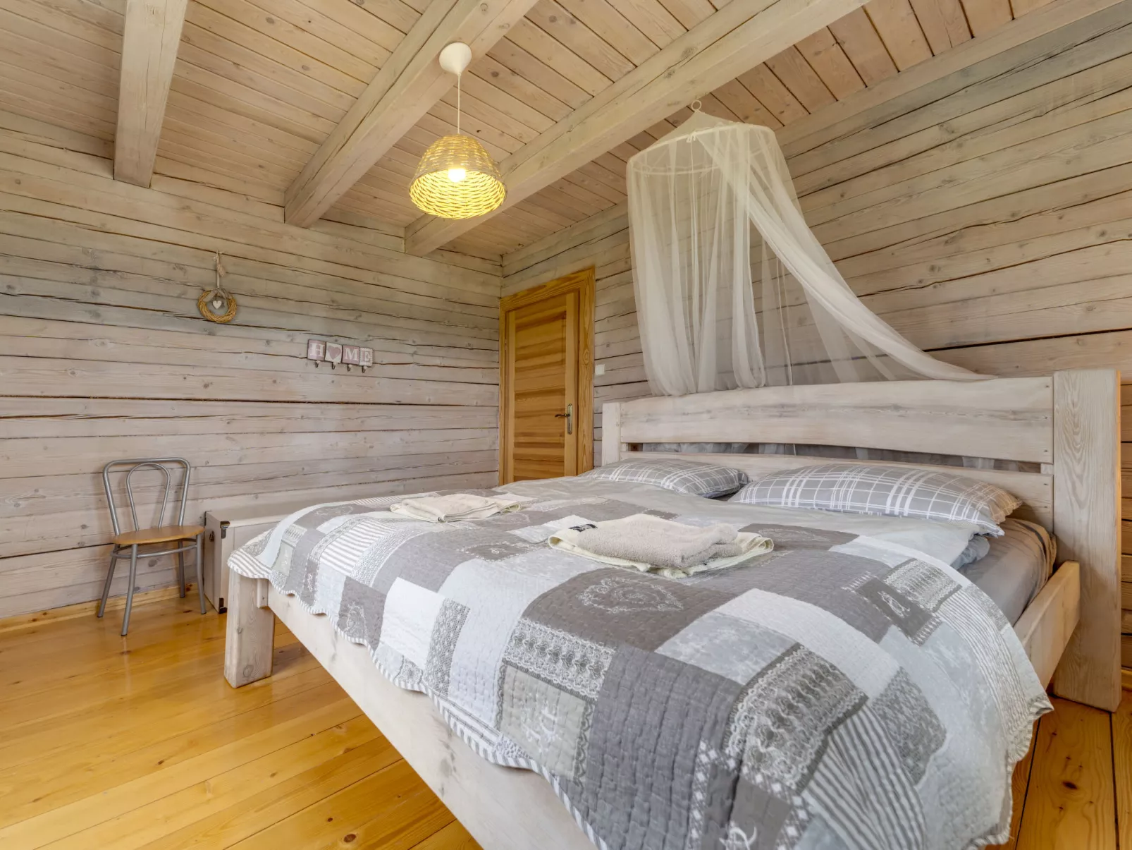 Bieszczady Chata-Inside