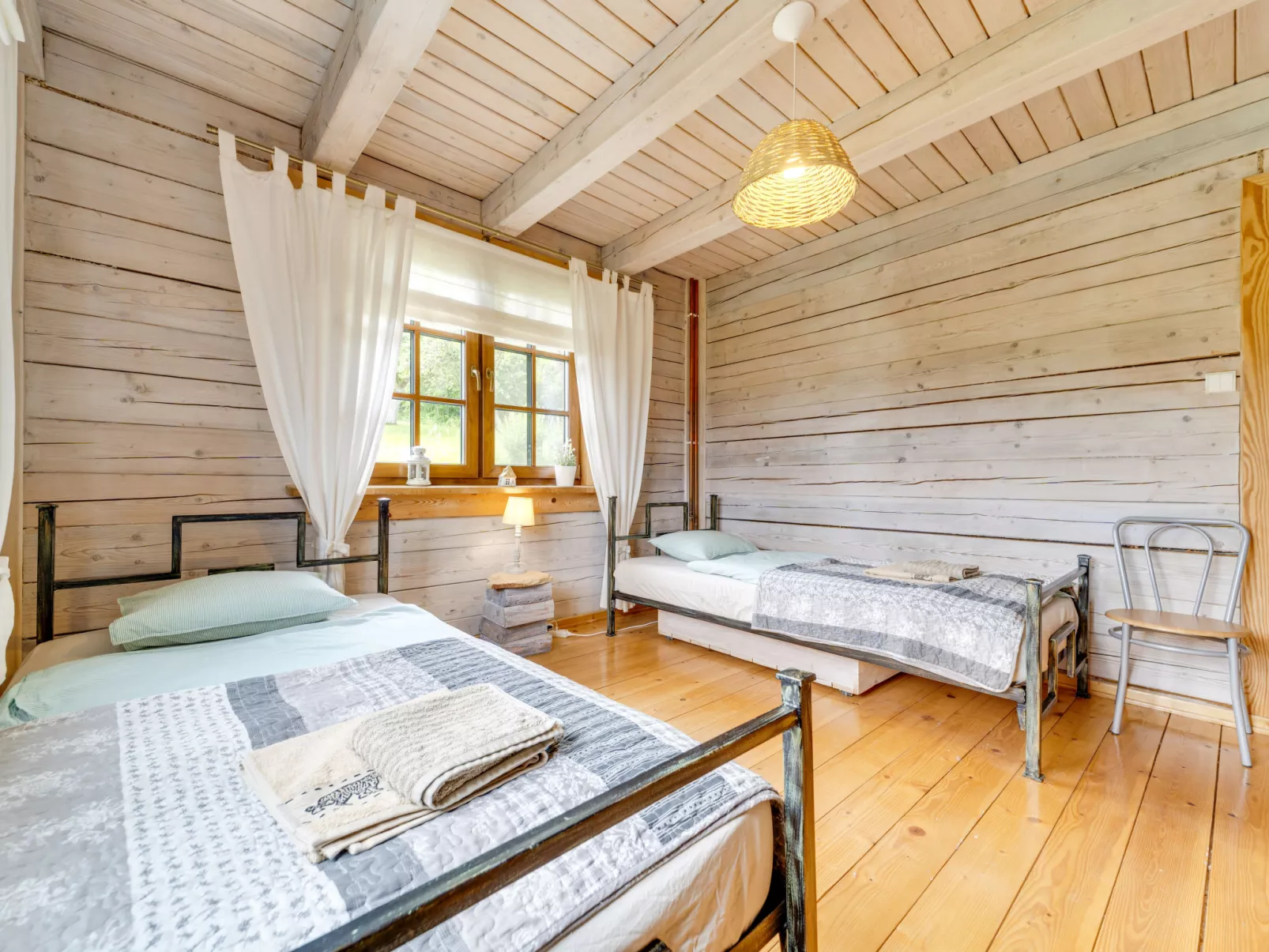 Bieszczady Chata-Inside