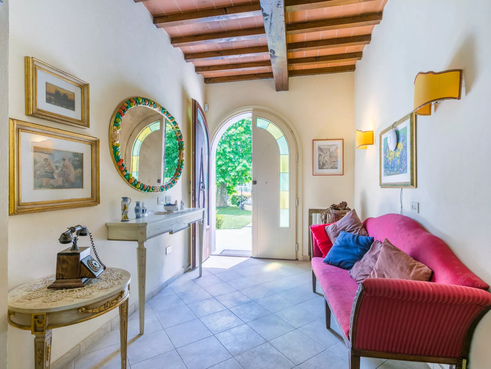 Villa Elena-Inside