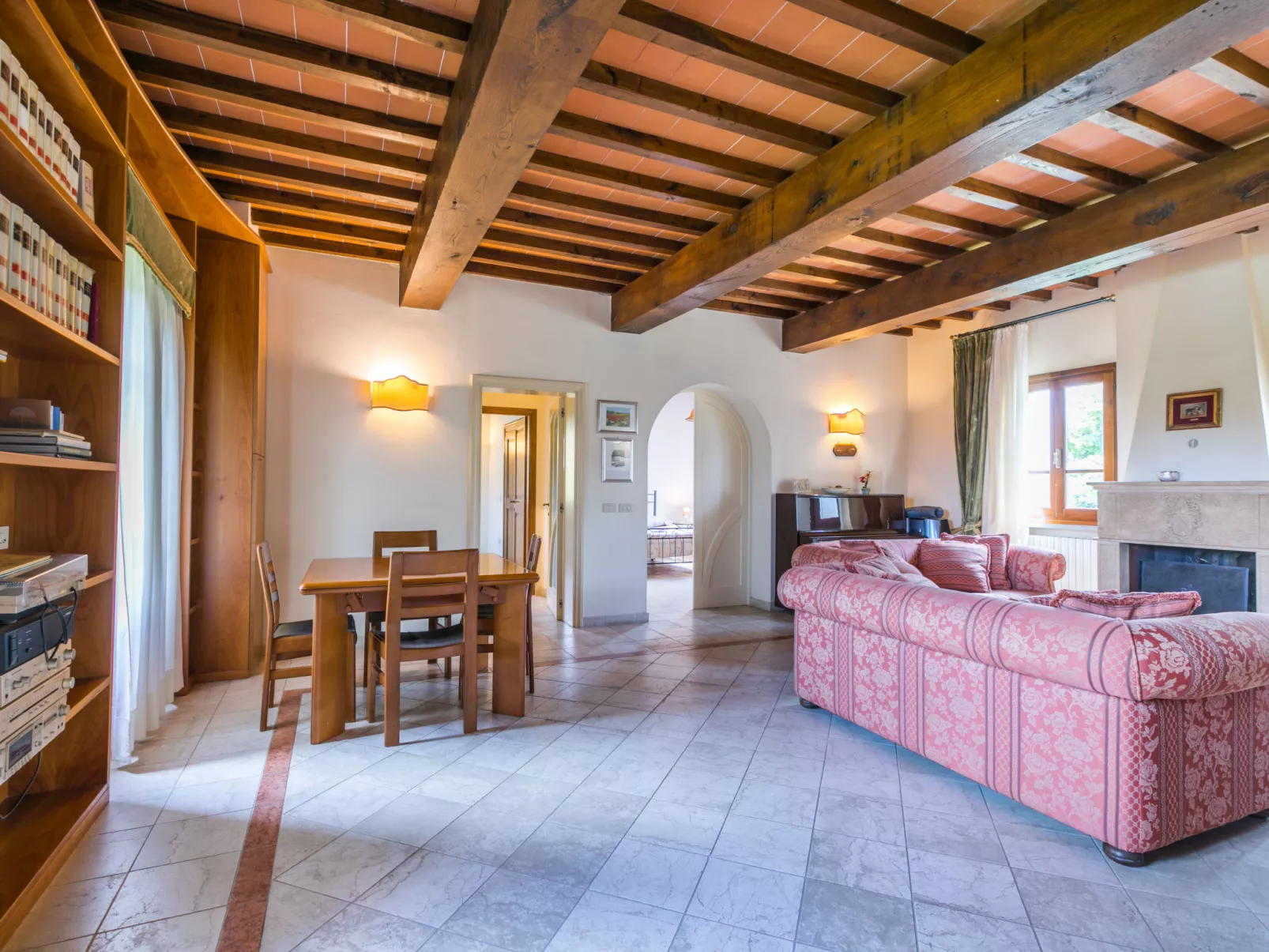 Villa Elena-Inside