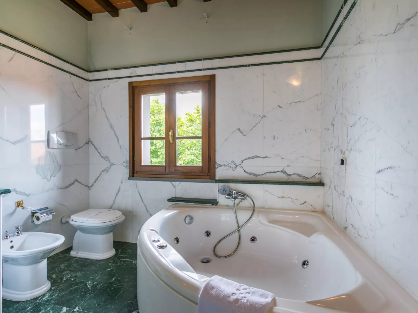 Villa Elena-Inside