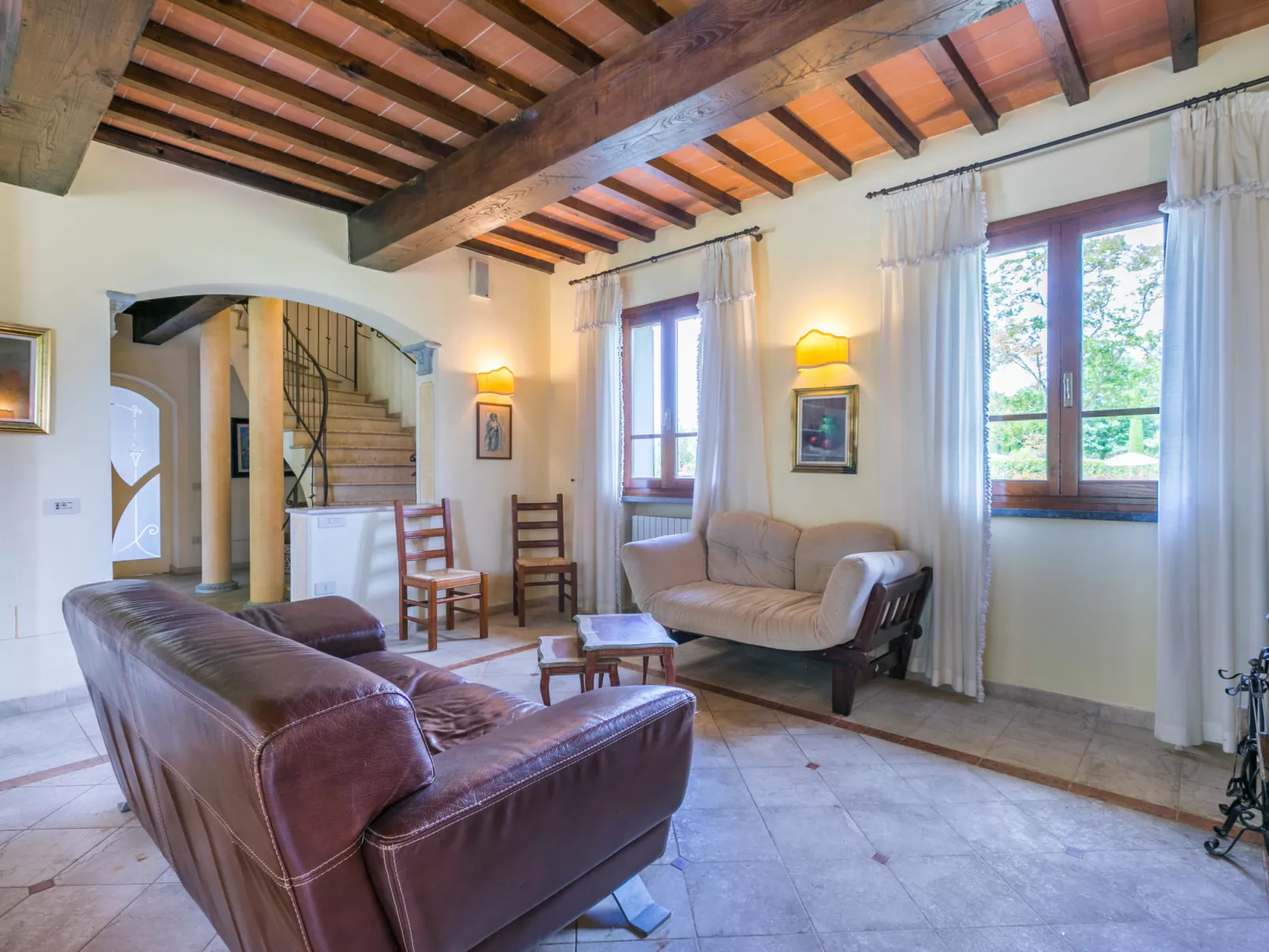 Villa Elena-Inside