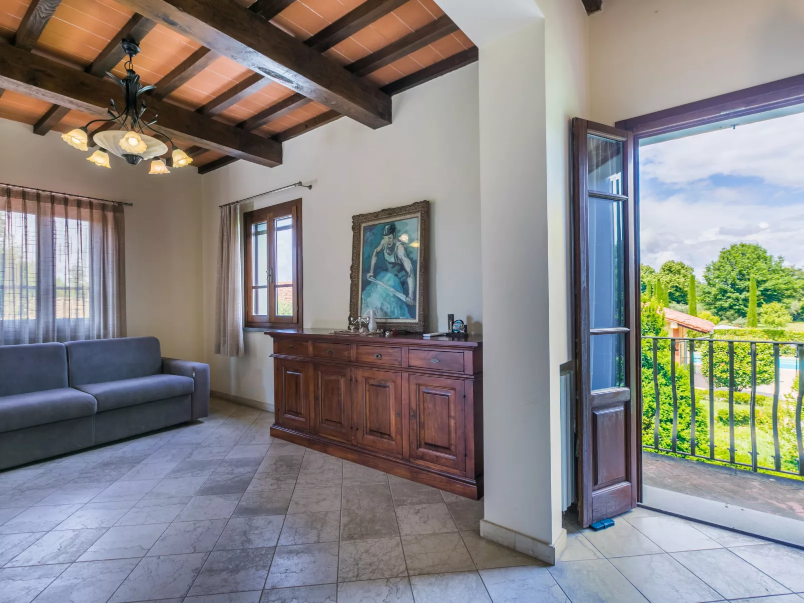 Villa Elena-Inside