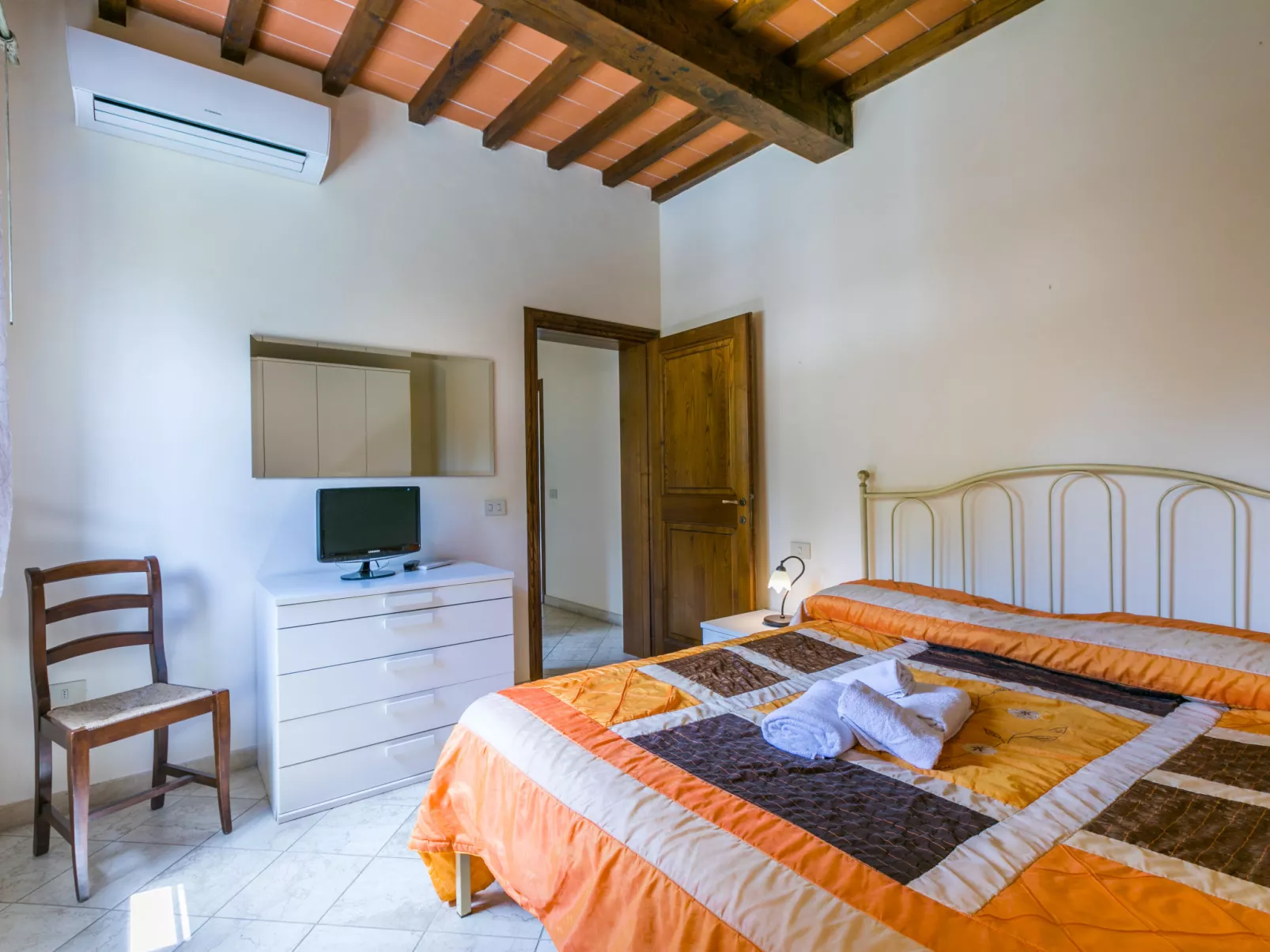 Villa Elena-Inside