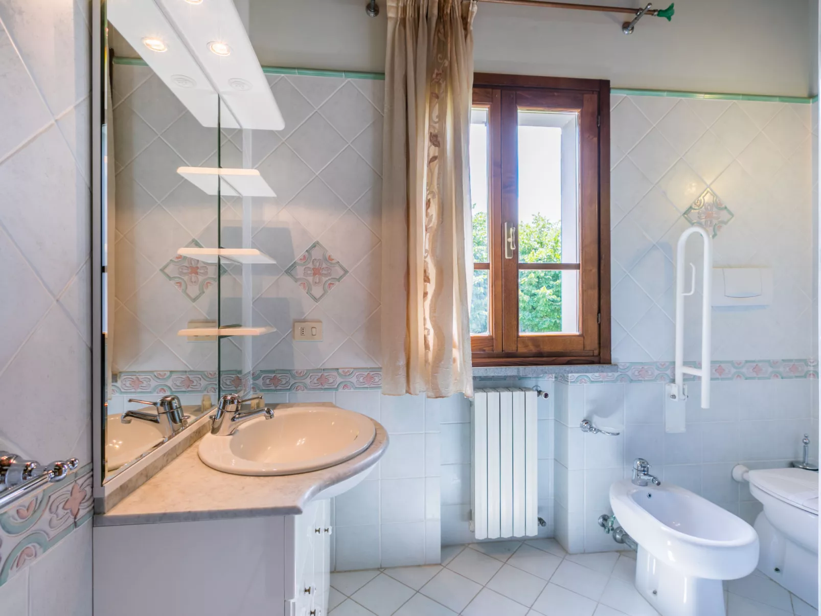 Villa Elena-Inside