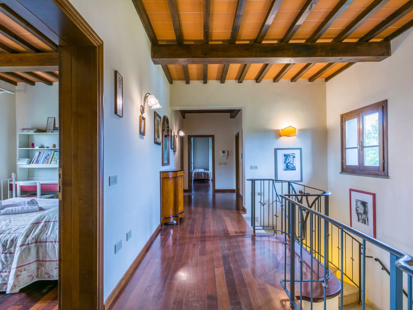 Villa Elena-Inside