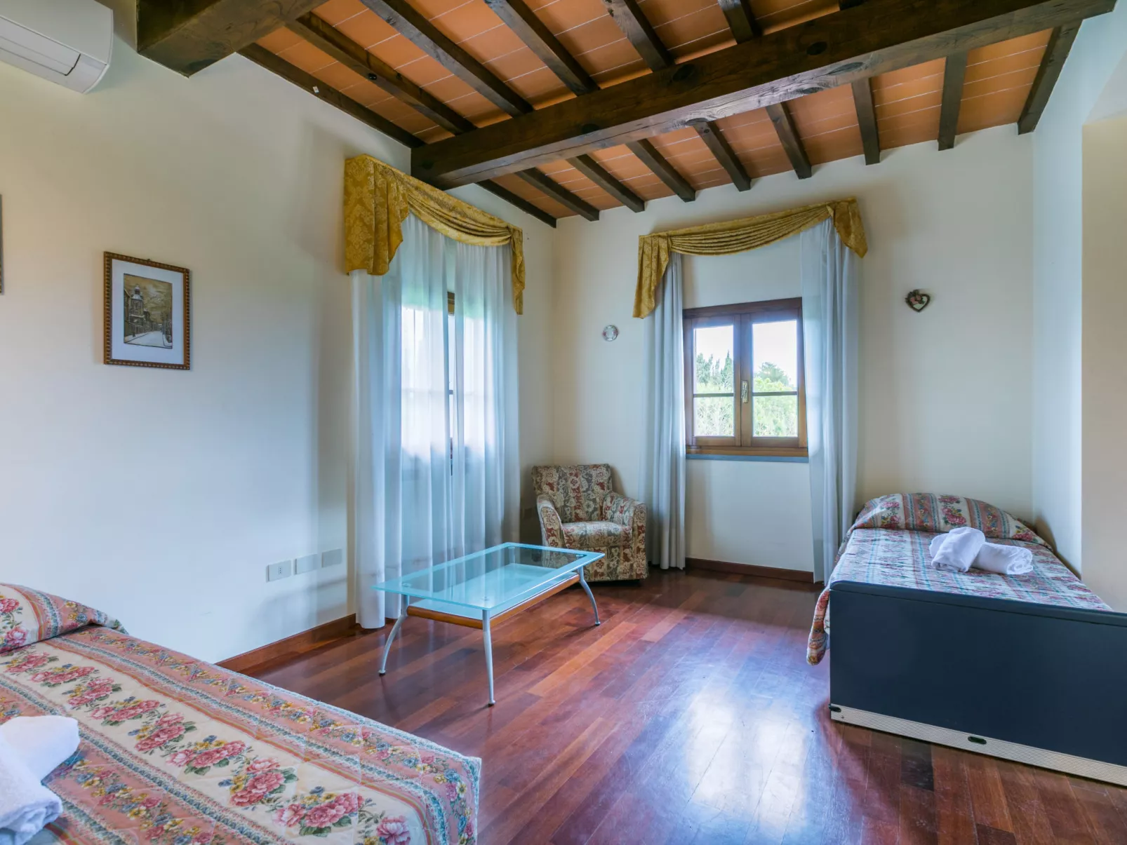 Villa Elena-Inside