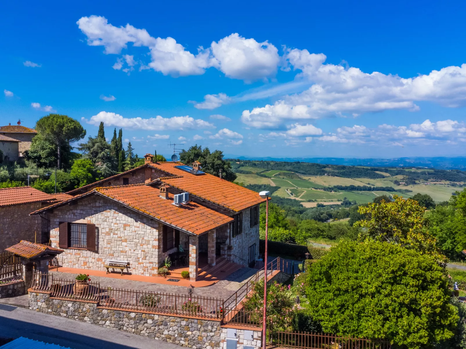 Casa Alfredo-Outside