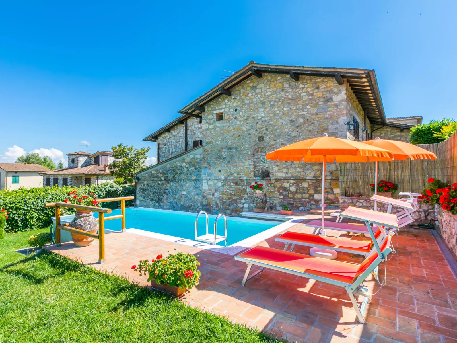 Casa Alfredo-Outside