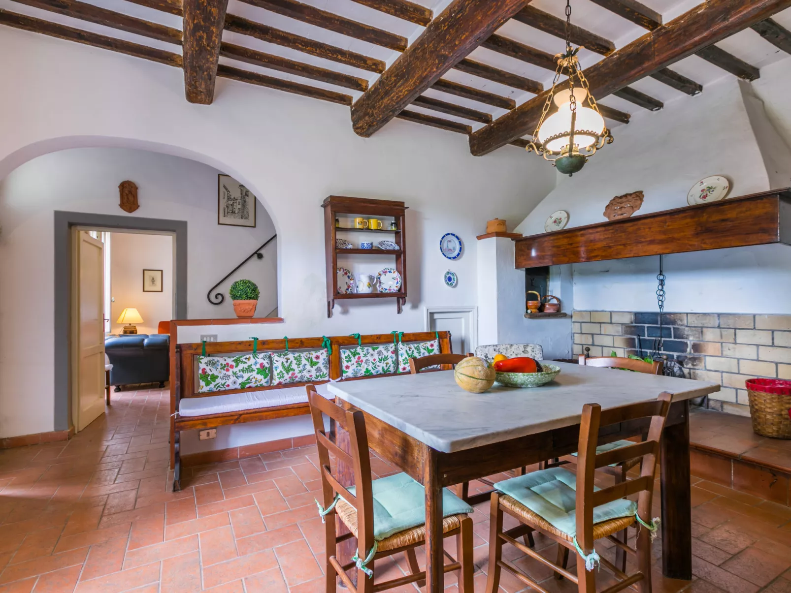 Tenuta La Colonna-Inside