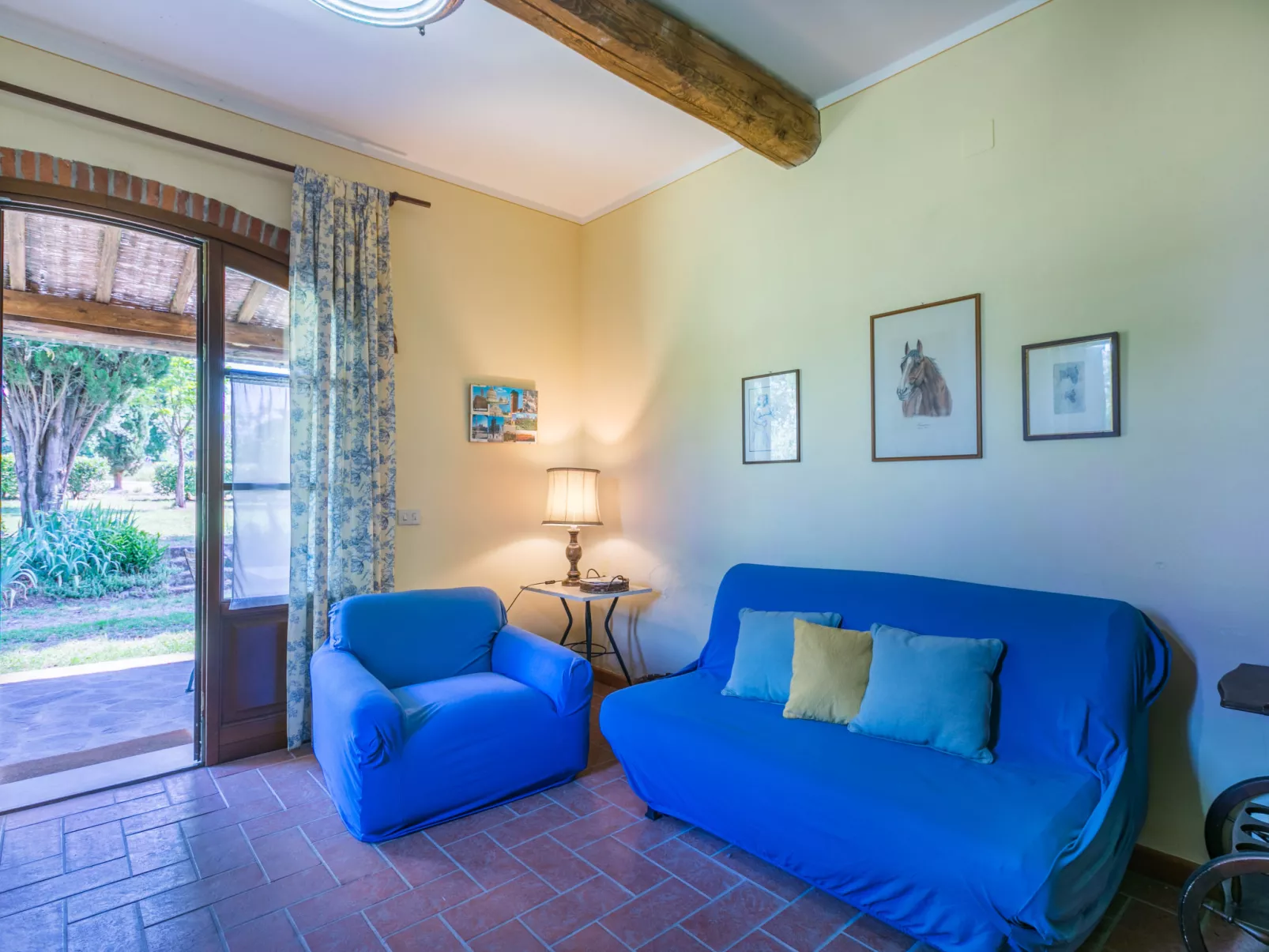 Tenuta La Colonna-Inside