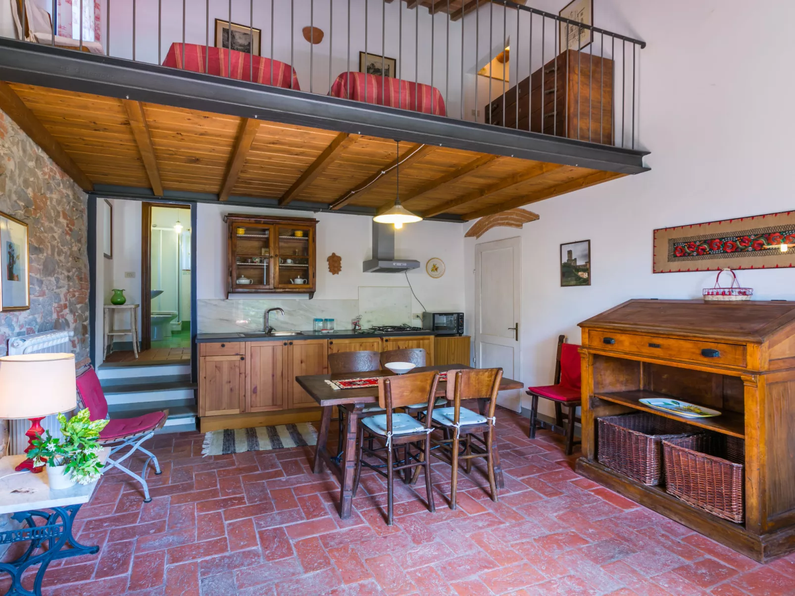 Tenuta La Colonna-Inside
