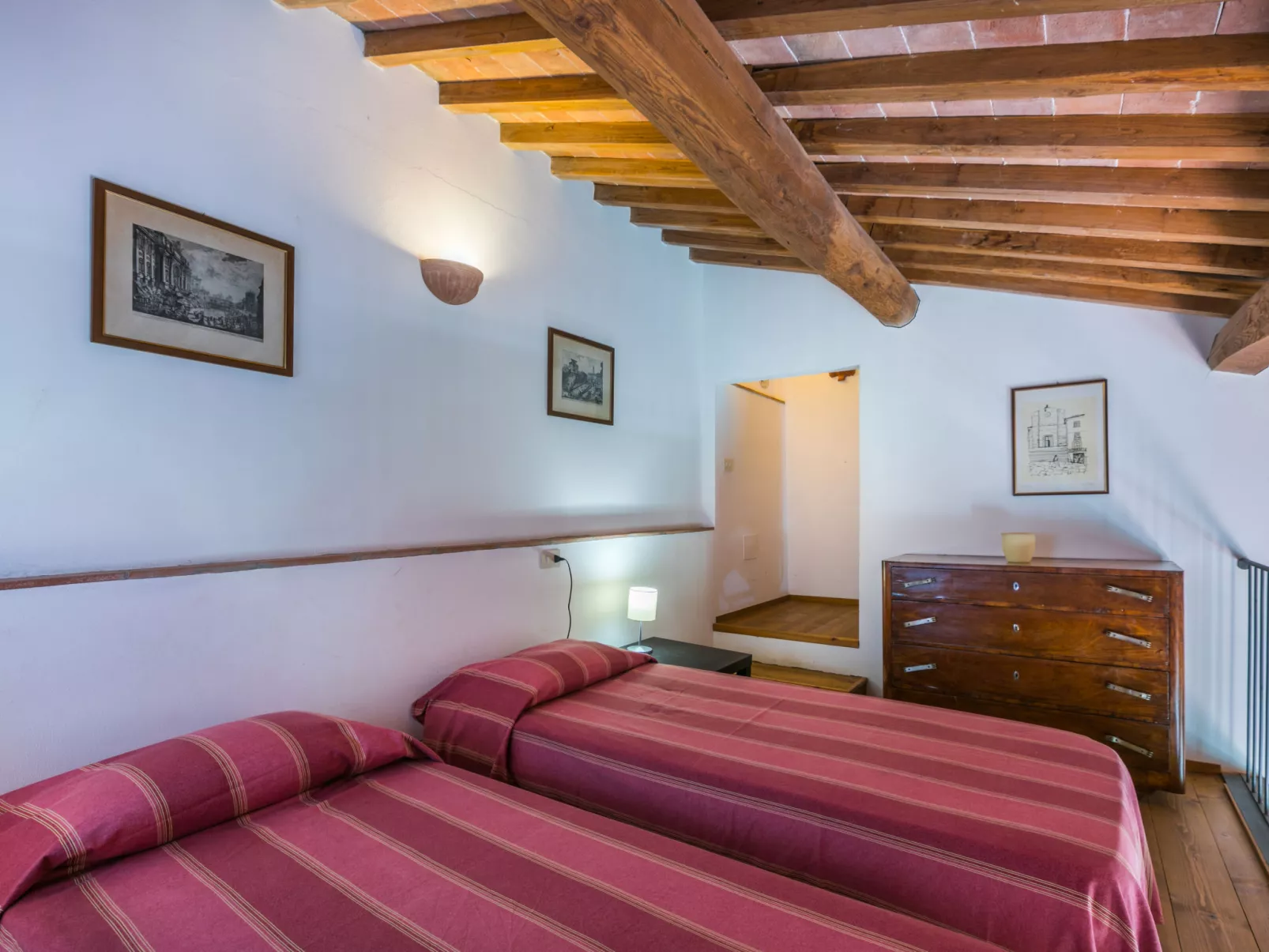 Tenuta La Colonna-Inside