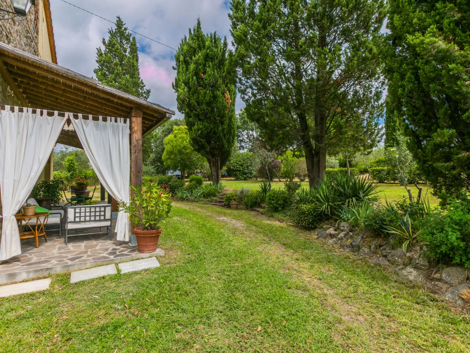 Tenuta La Colonna-Outside
