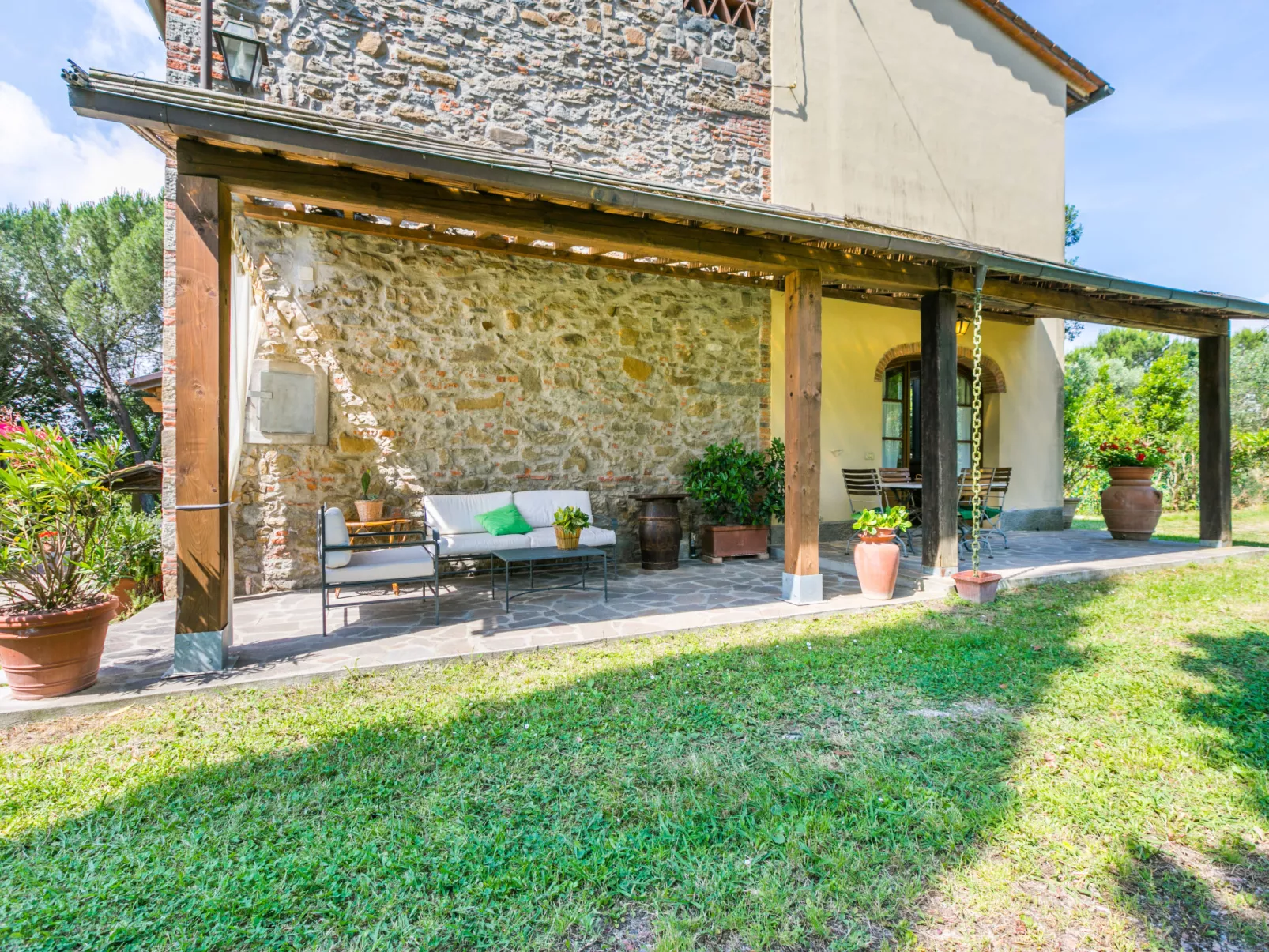 Tenuta La Colonna-Outside