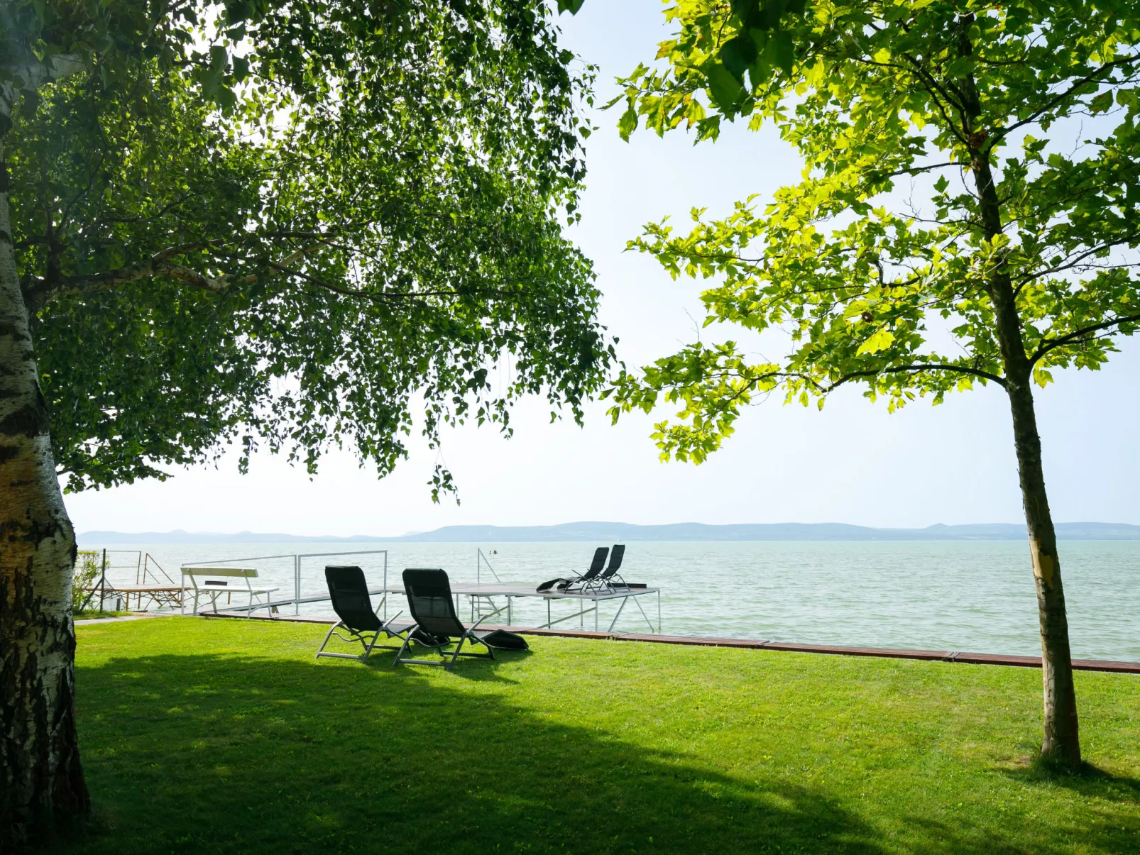 Lakefront 2-Outside