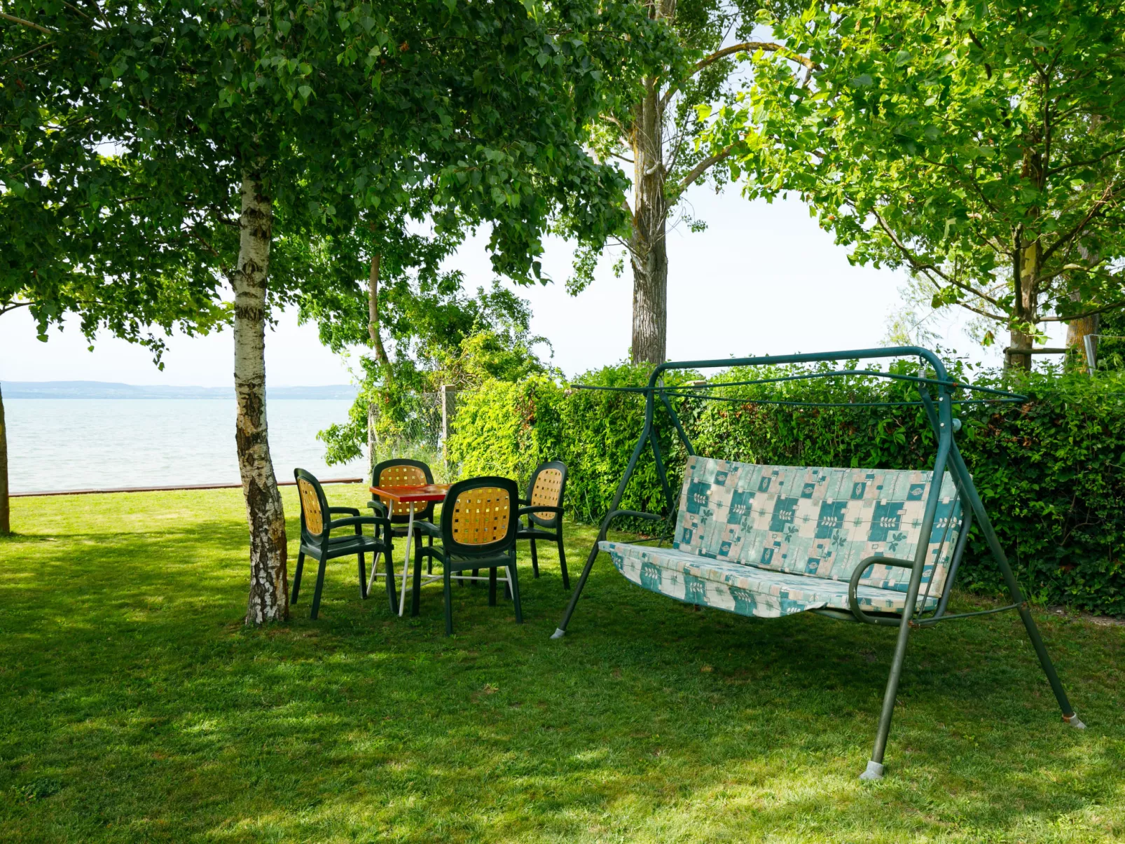 Lakefront 1-Outside