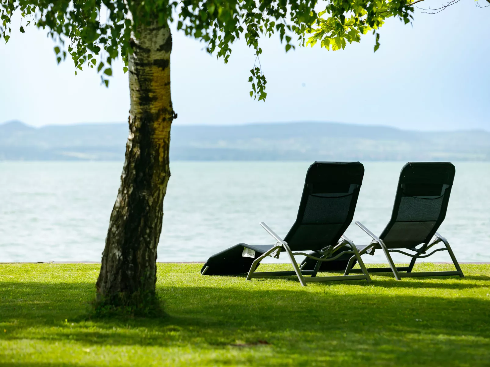 Lakefront 1-Outside