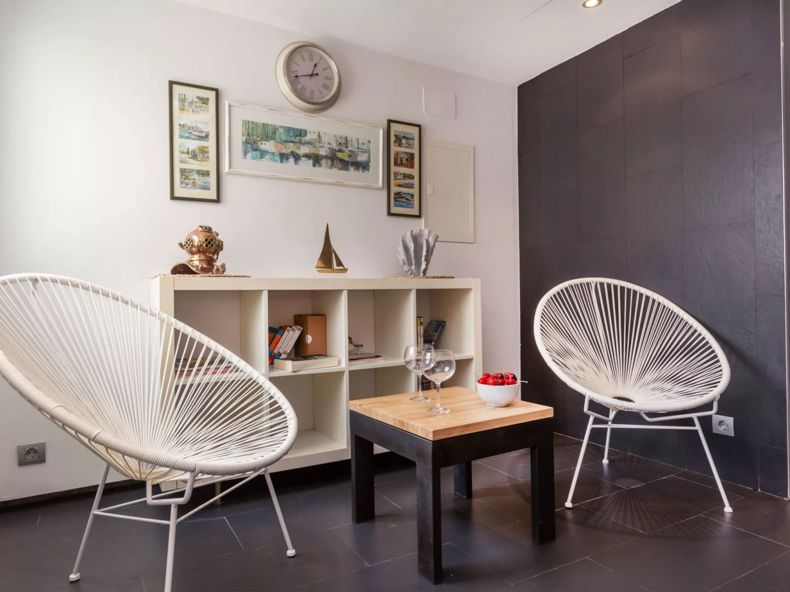 Punta Aromir-Inside