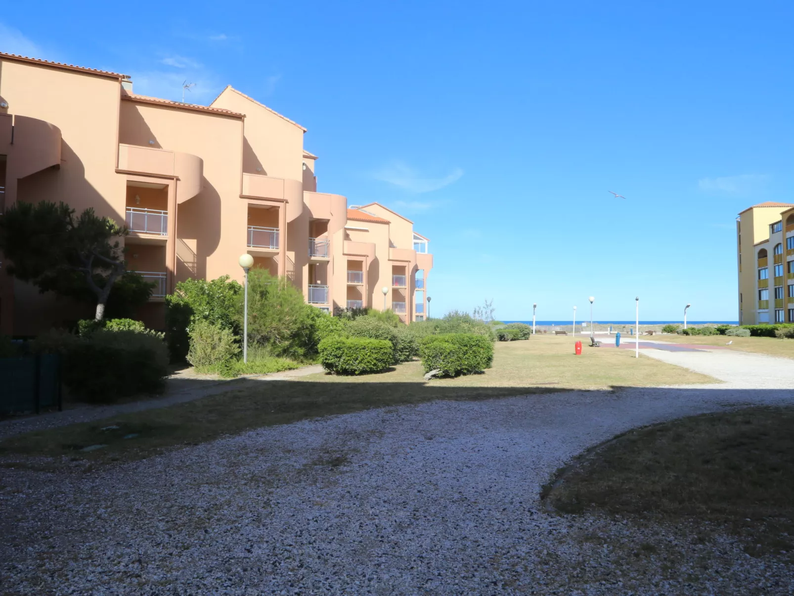 Cap de Mer-Outside