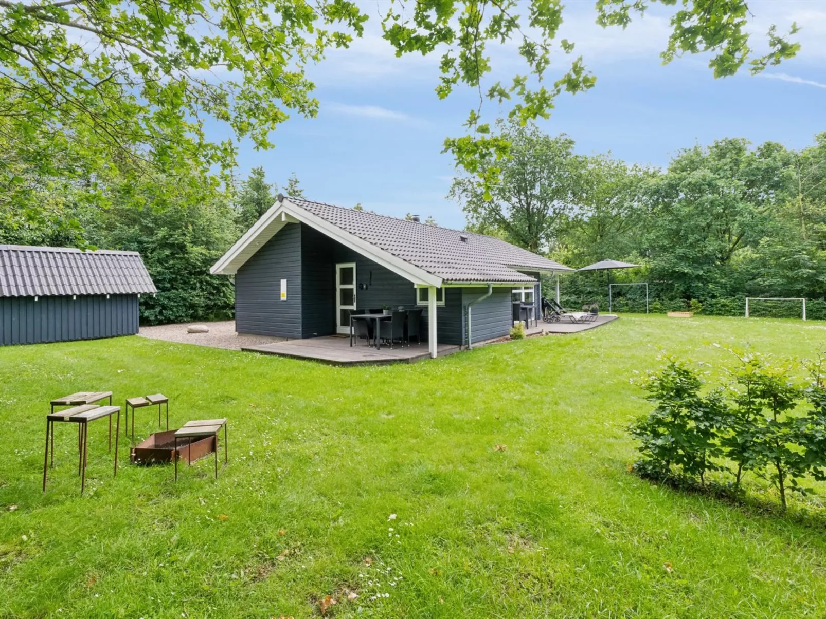 "Jette" - 30km from the sea-Inside