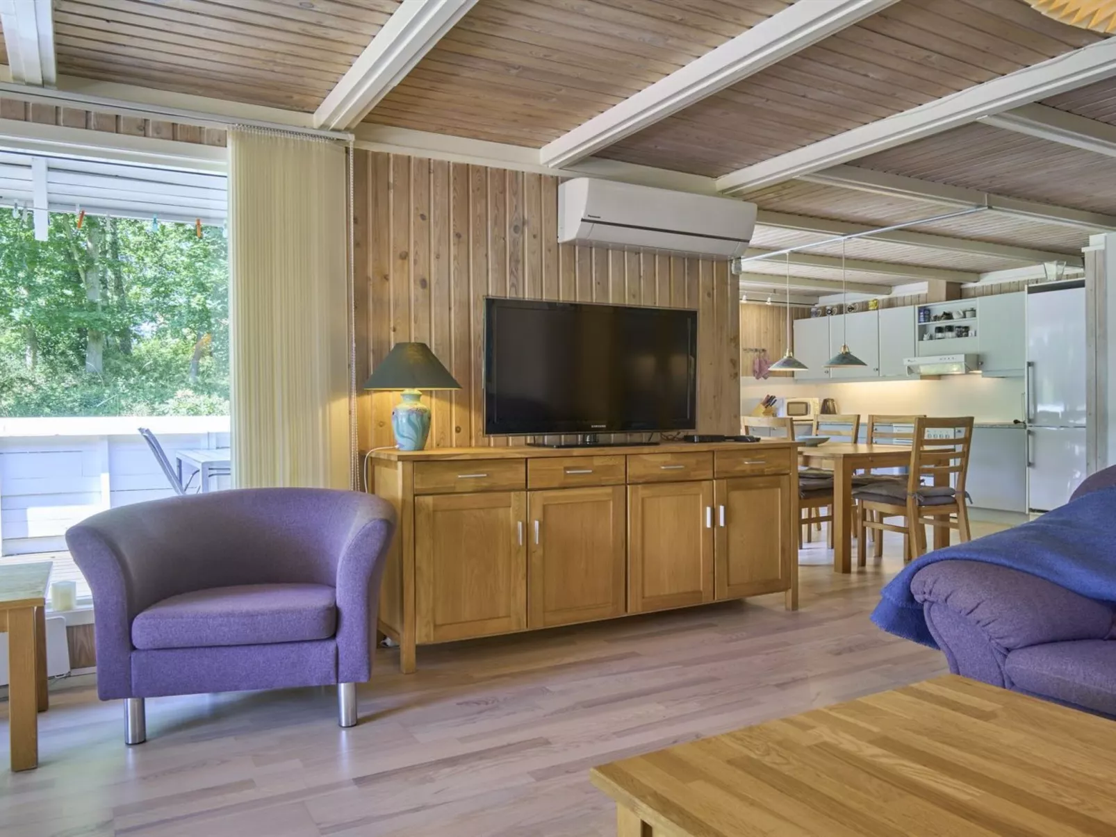 "Gjertrud" - 1km from the sea-Drinnen