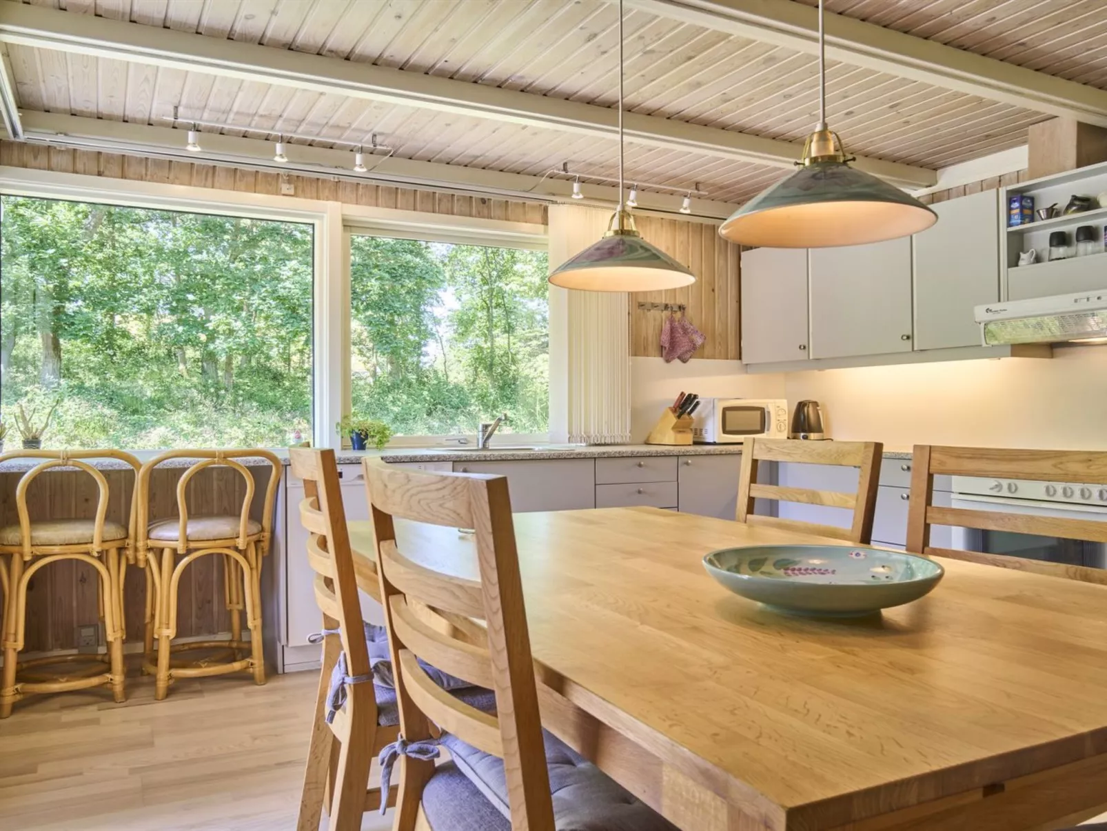 "Gjertrud" - 1km from the sea-Drinnen