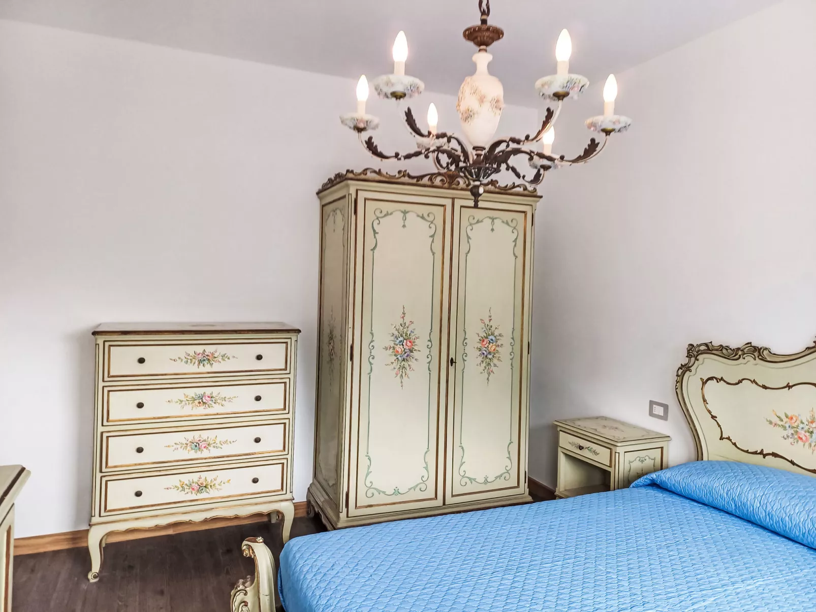Angelina House-Dedans