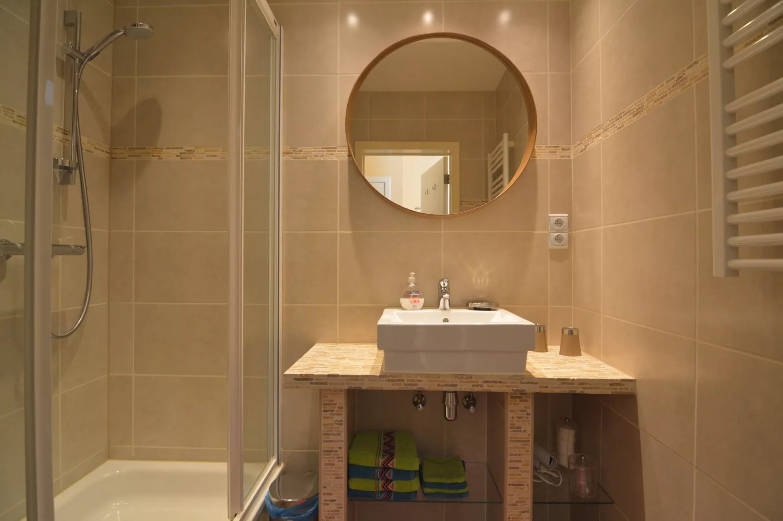 Le 51-Bathroom
