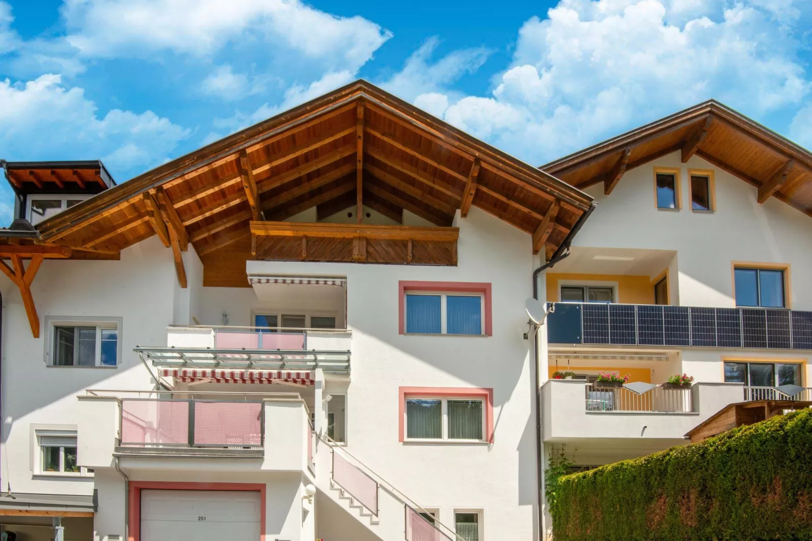 Seeberger-Exterior summer