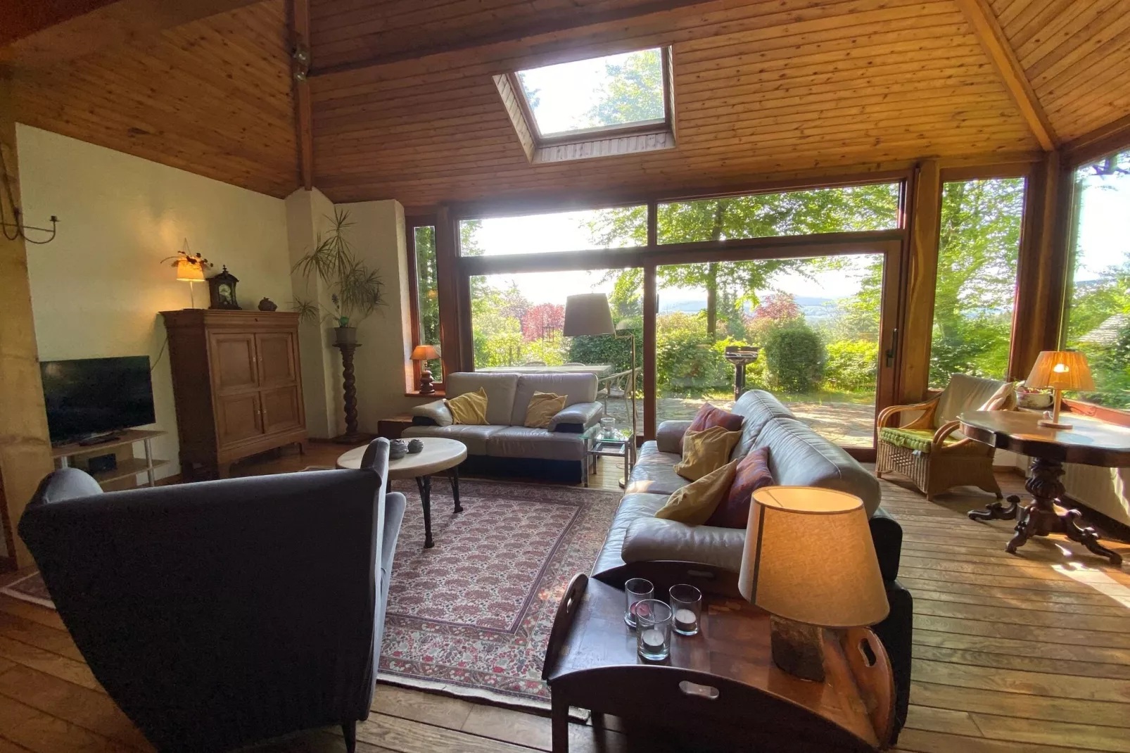 Boogie House-Living room