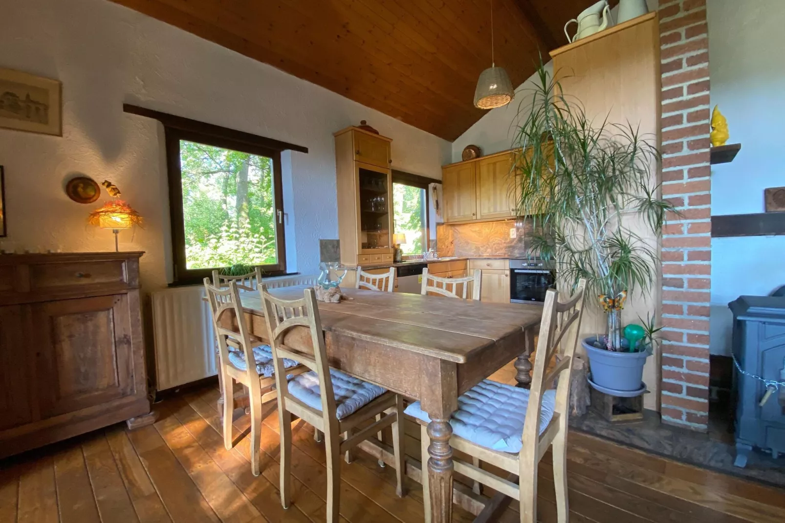 Boogie House-Kitchen
