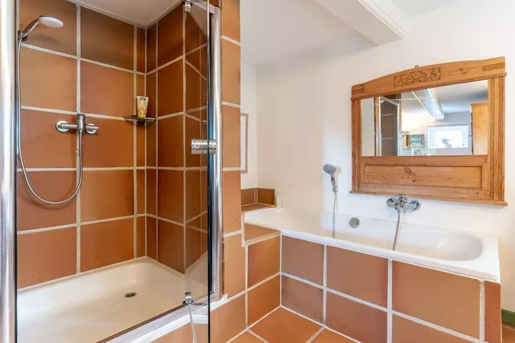 Ferienwohnung HafenPeerle-Salle de bain