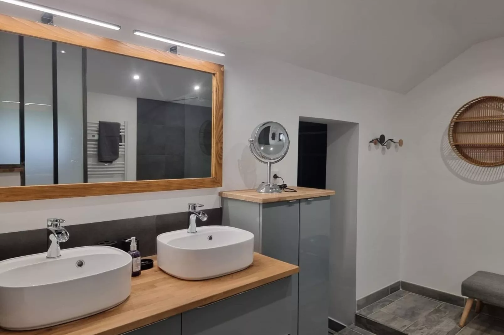 Ferienhaus in Maillane-Salle de bain