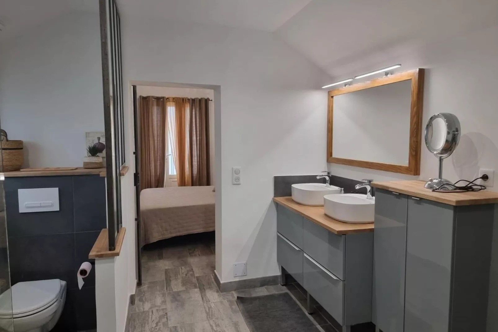 Ferienhaus in Maillane-Salle de bain