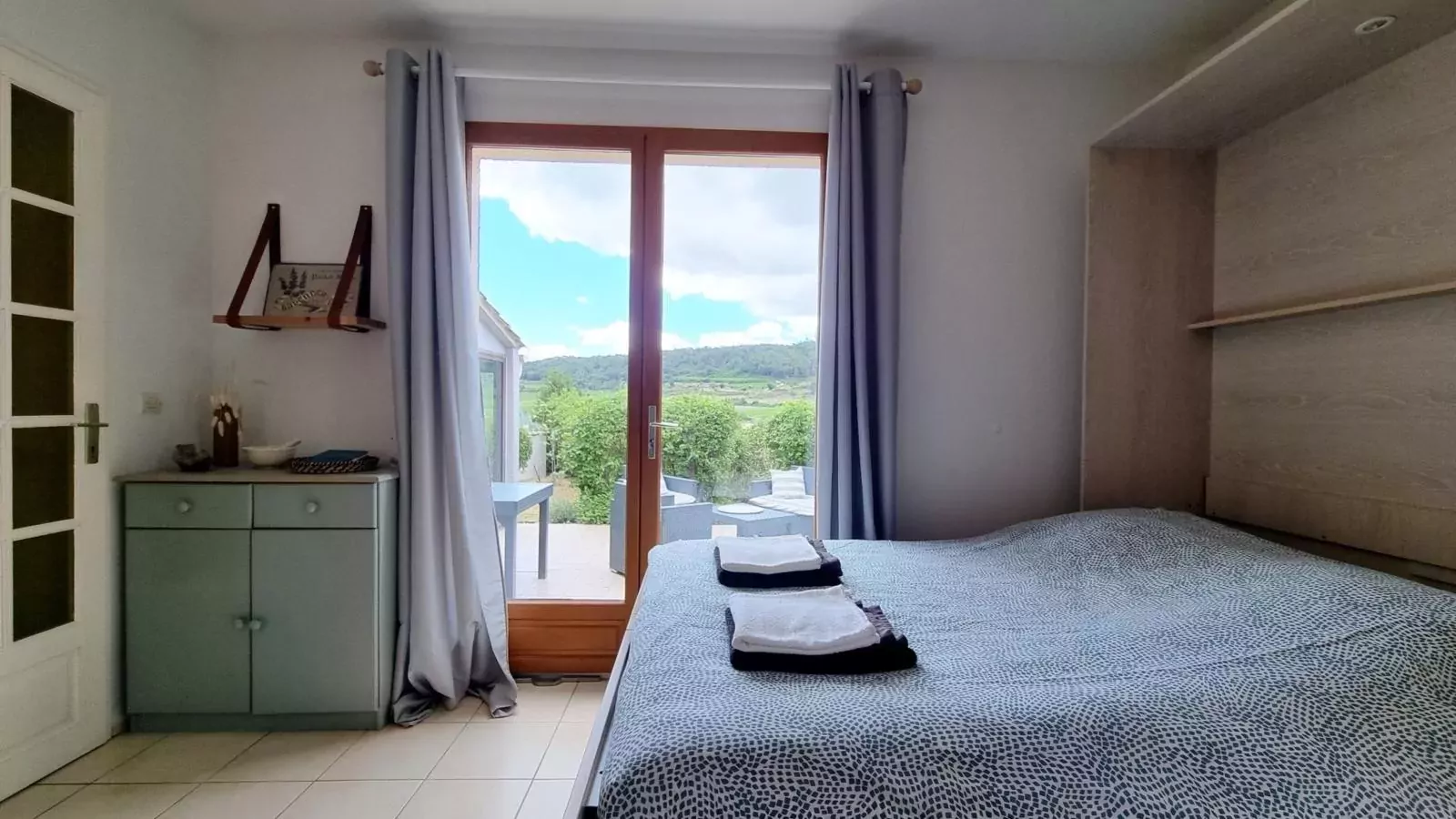 Aioli-Bedroom