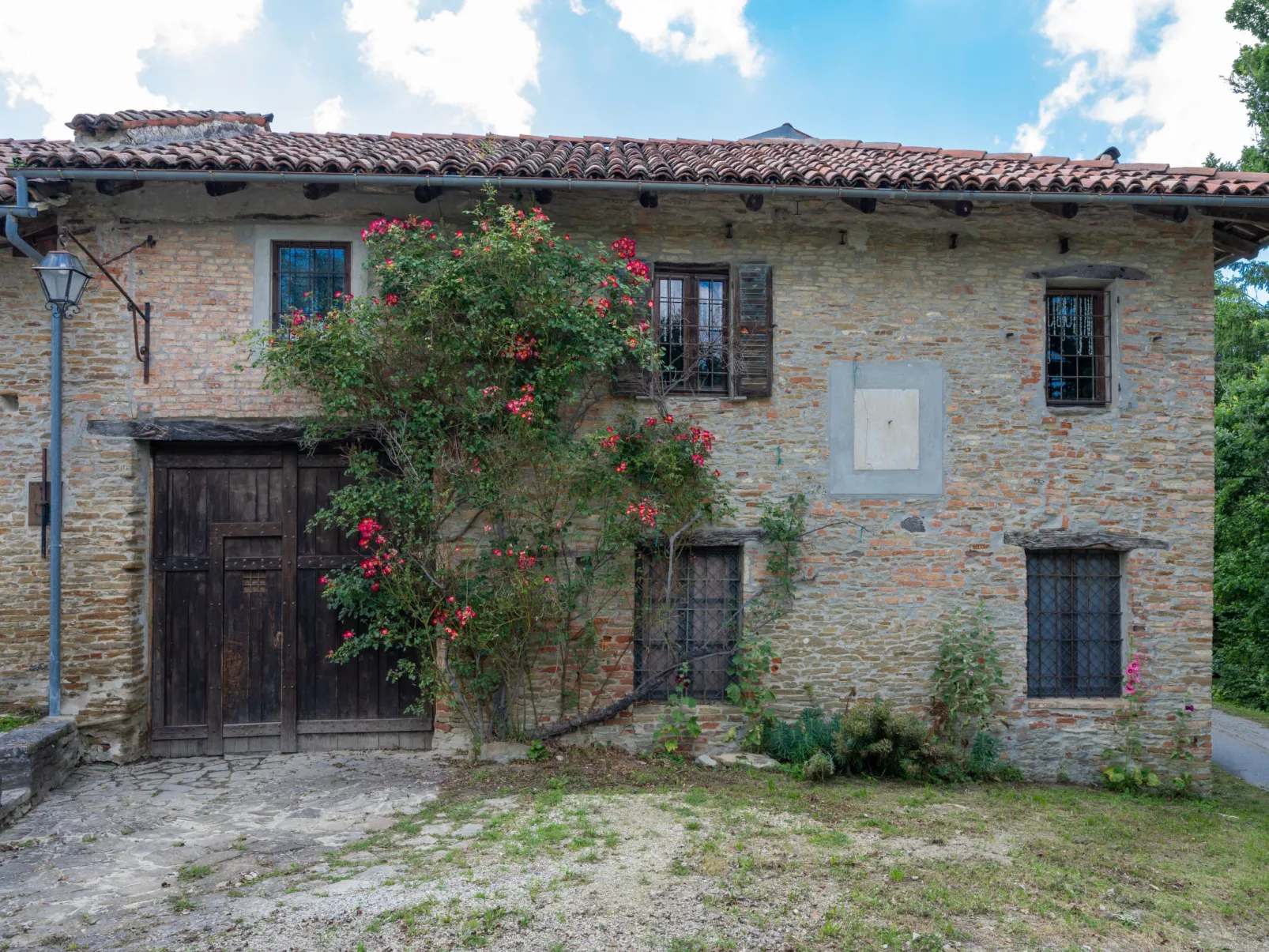 Borgo del Riondino-Outside