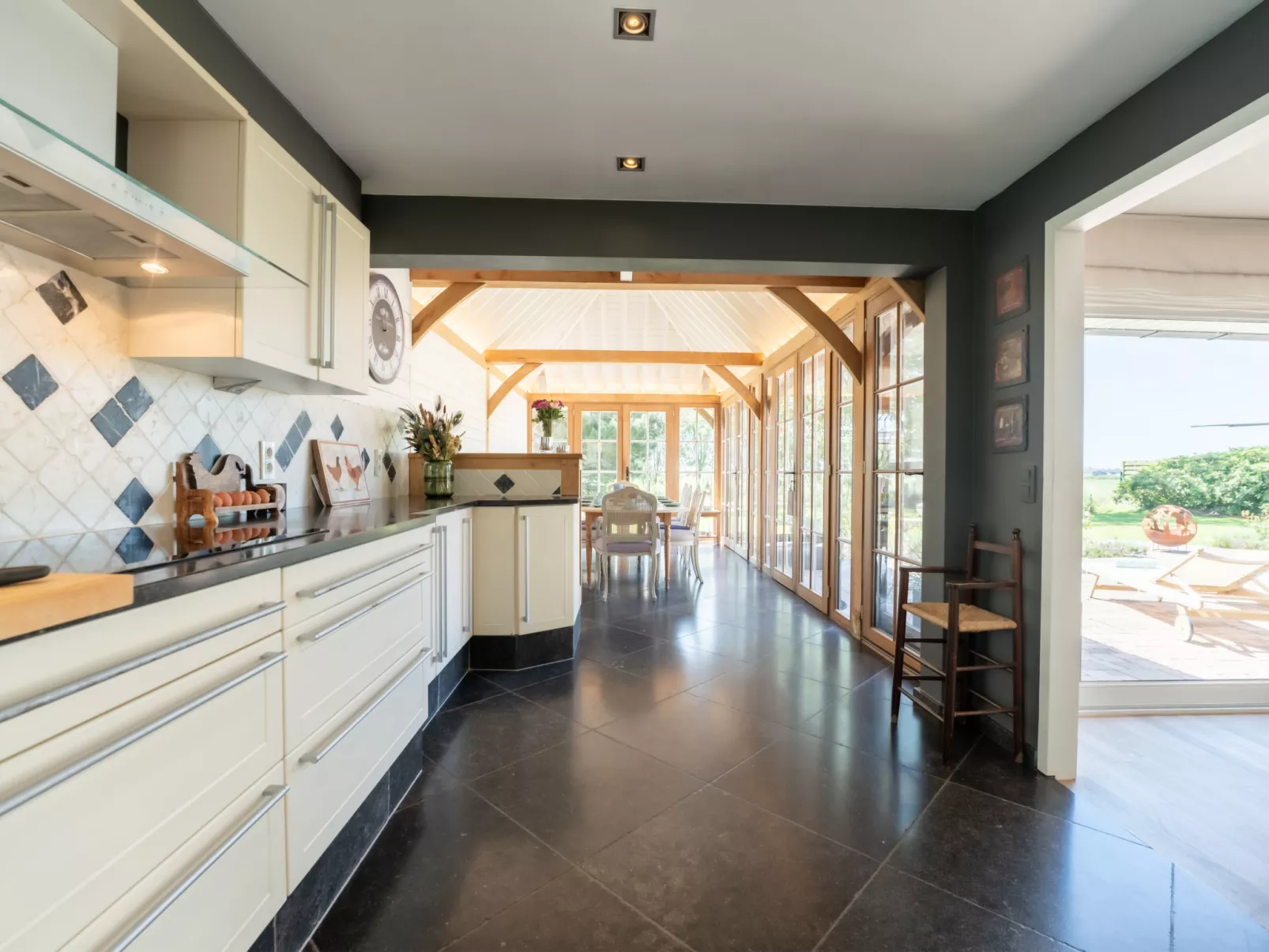 Villa Rosetree with sauna and pool table-Inside