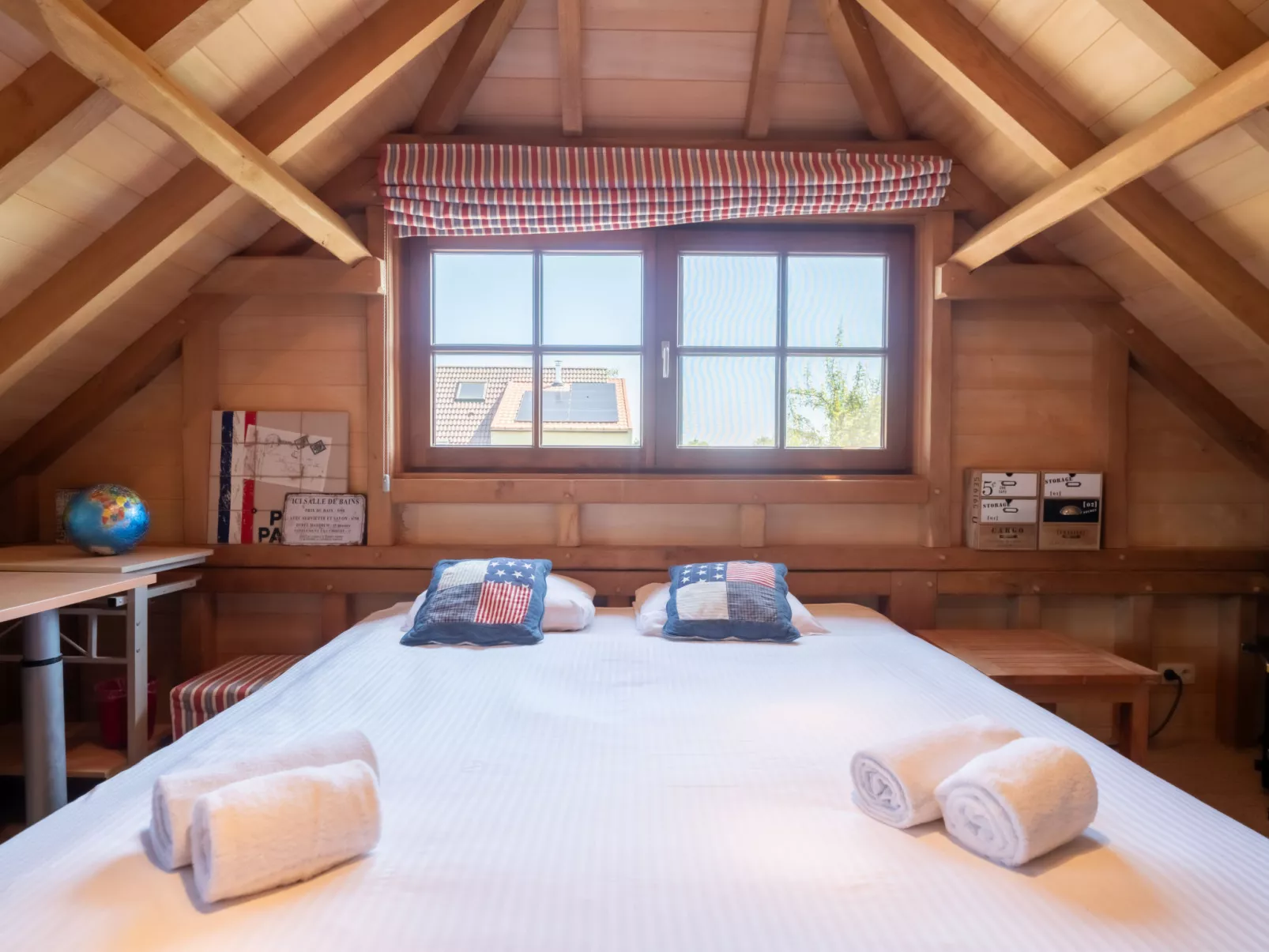 Villa Rosetree with sauna and pool table-Inside