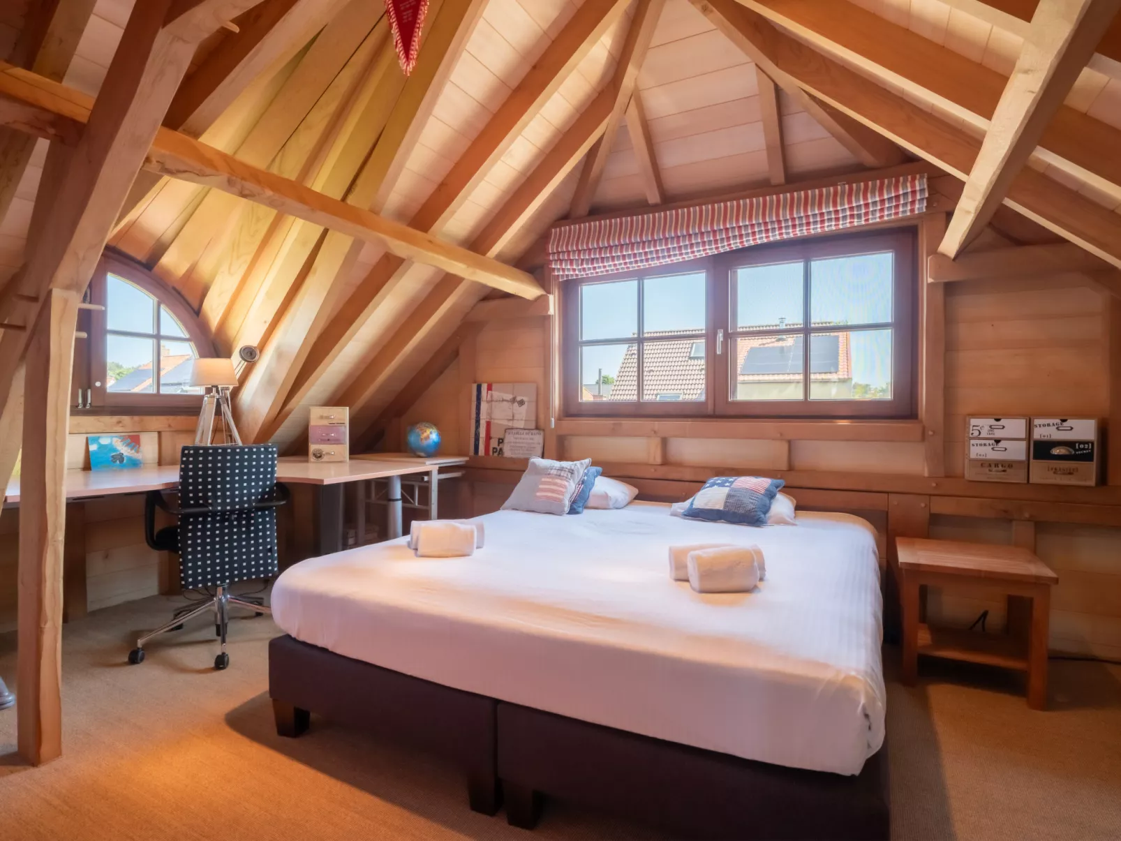 Villa Rosetree with sauna and pool table-Inside