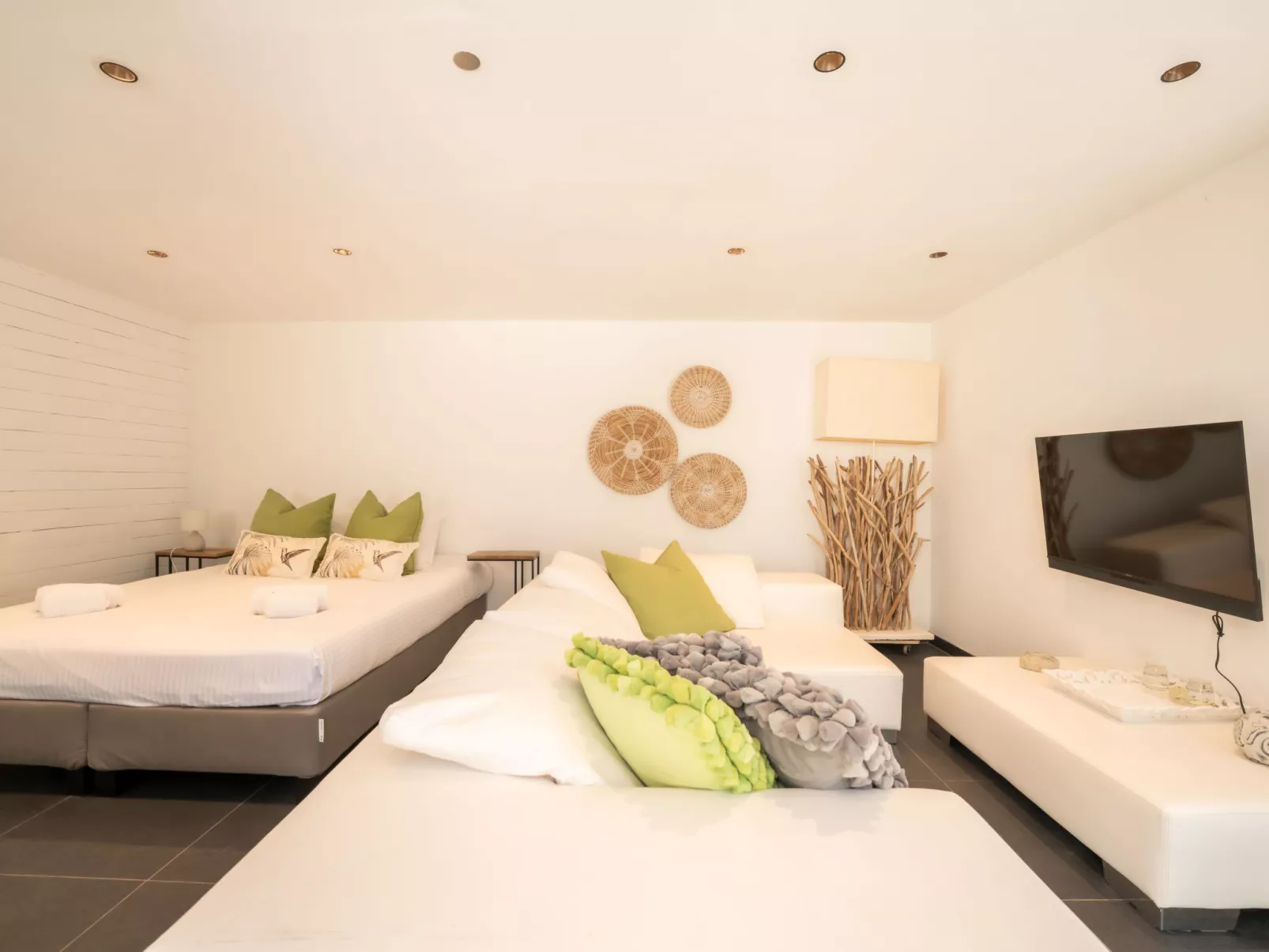 Villa Rosetree with sauna and pool table-Inside