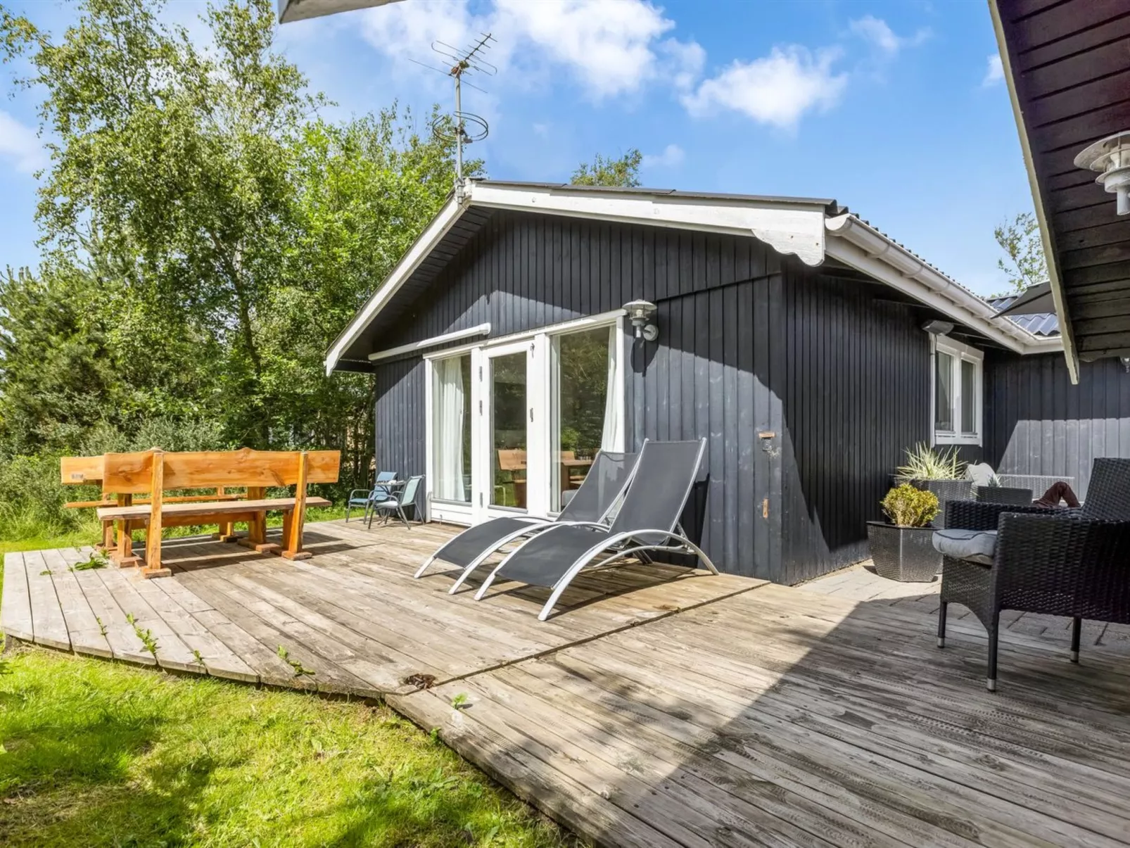 "Hermand" - 3.5km from the sea-Outside