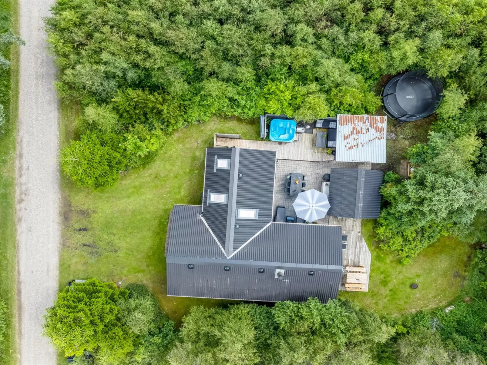 "Hermand" - 3.5km from the sea-Outside