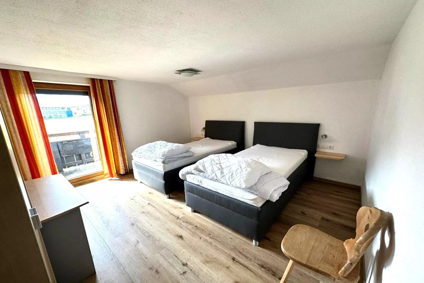 Apartment Top 10-Bedroom