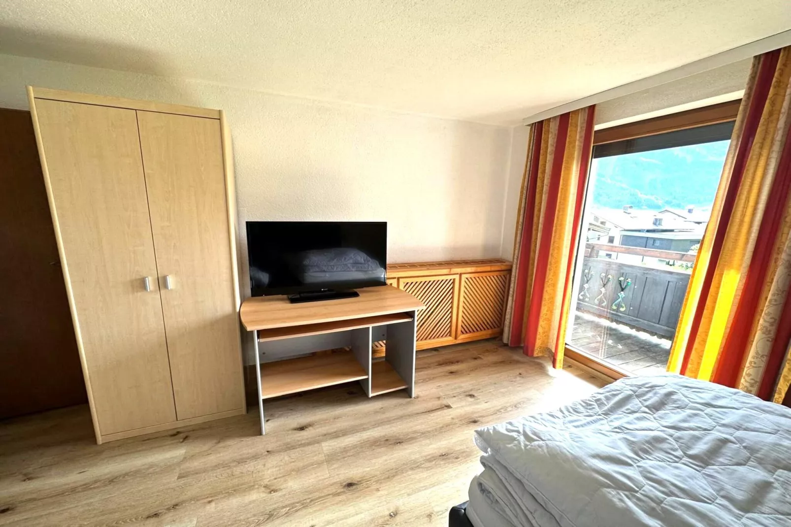 Apartment Top 10-Bedroom