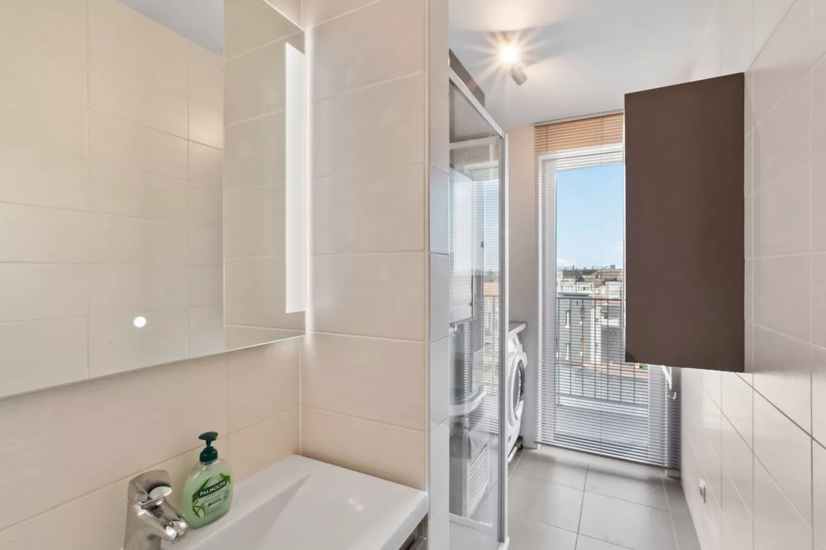 Iris 04.02-Bathroom