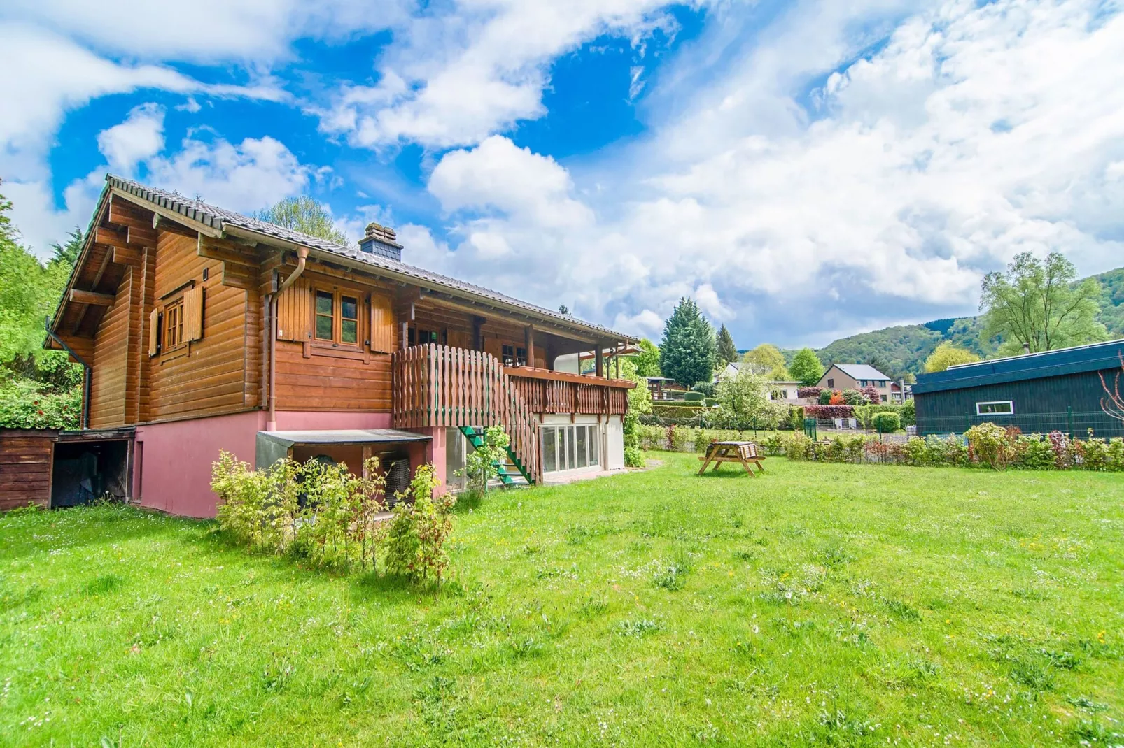 Chalet peupliers-Extérieur été