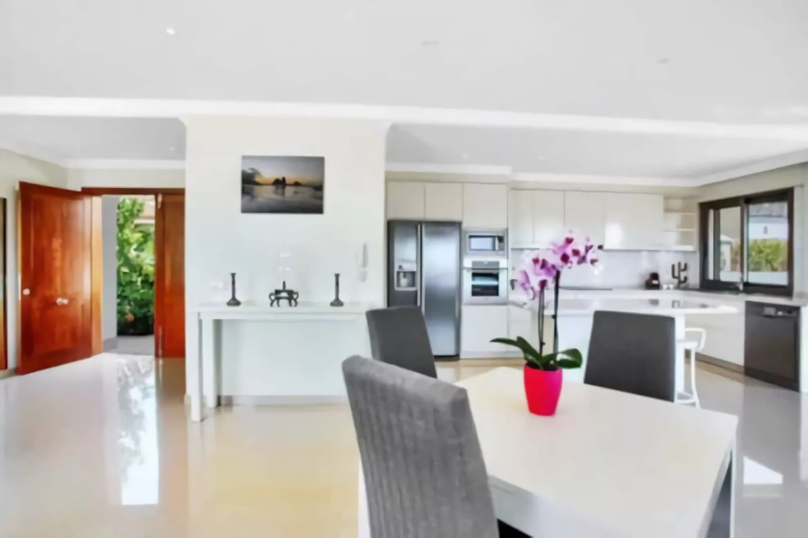 Home Holidays// Villa Home Holidays-Salle à manger